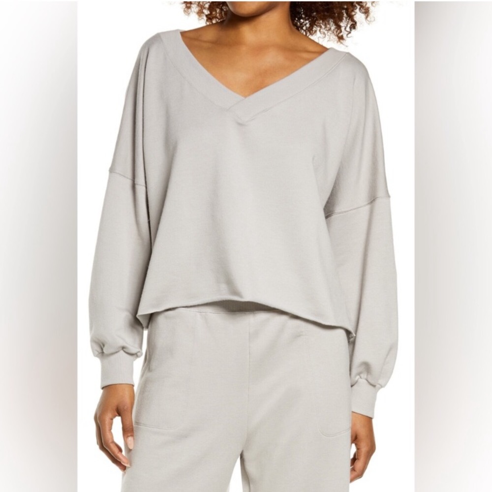 Nike Light Gray V-Neck Pullover Sweatshirt